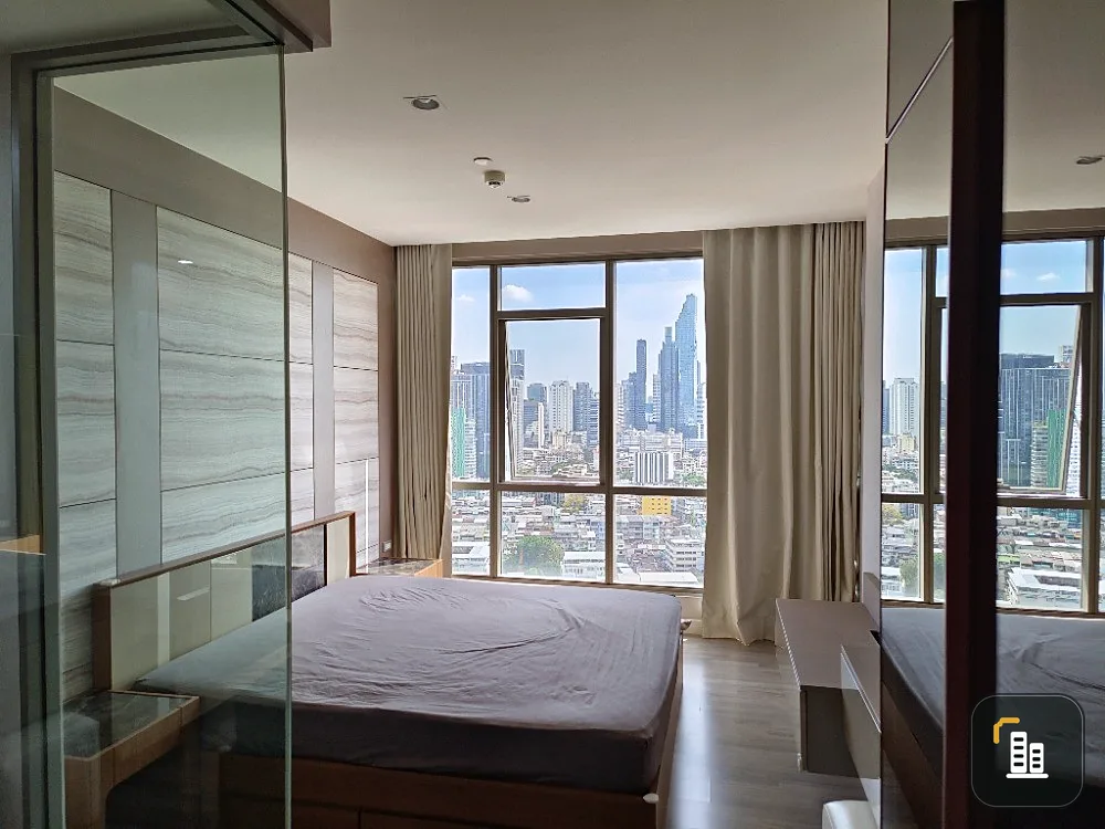 For sale: The Room Rama 4, high floor, very spacious room, beautiful built-in, nice to live in, get a city view, hurry and reserve before it's gone.