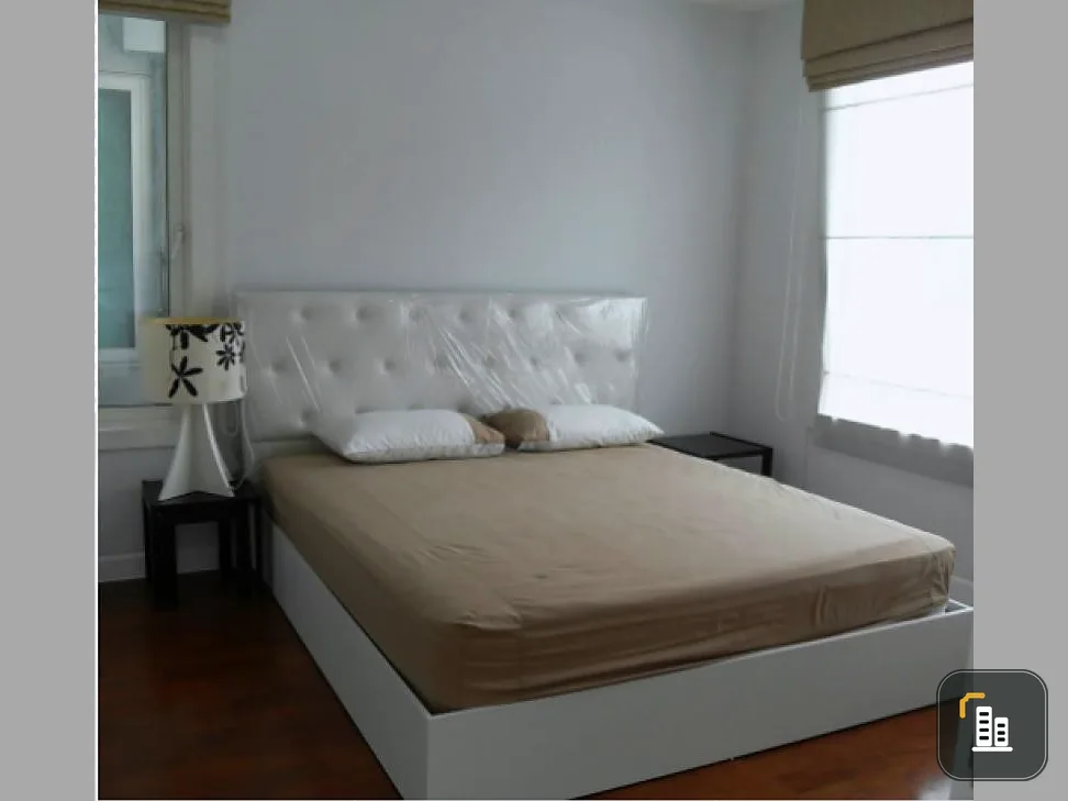 For rent Watermark Chaophraya River, 2 bedrooms, 2 bathrooms, spacious room, fully furnished, near BTS Saphan Taksin, don't wait.