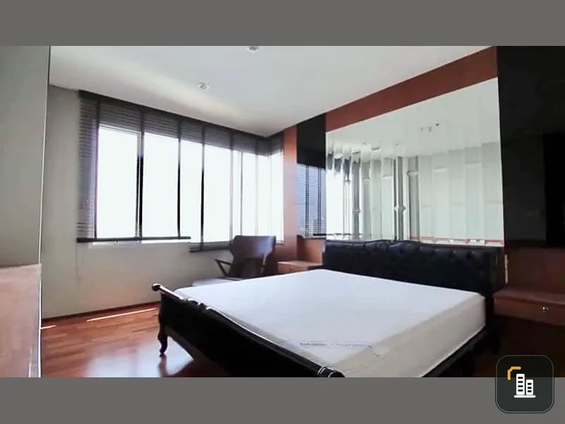 FOR RENT Villa Sathorn 2 bedrooms, 2 bathrooms, wide usable area excellent central Miss it and miss it. Hurry up to reserve.