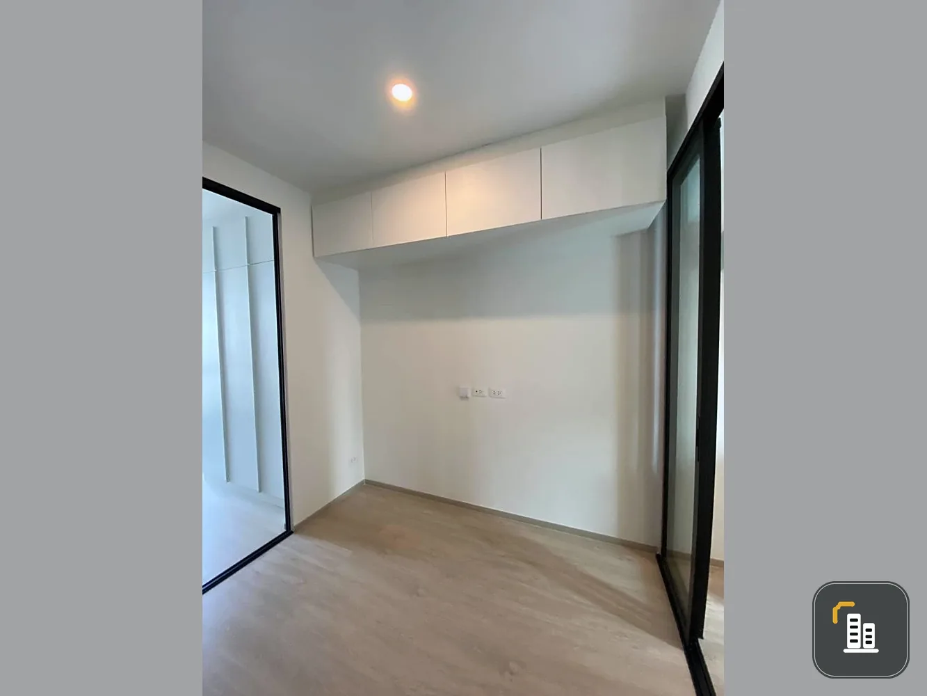 Selling down payment, Place 168 Wutthakat, bright and airy room, 15th floor, built-in furniture, full of freebies, if you don't reserve, you'll really