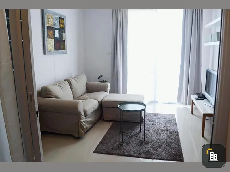 Urgent sale, Villa Sathorn, fully furnished room, high floor, north side, beautiful view of the Chao Phraya River. Don't wait, hurry to move.
