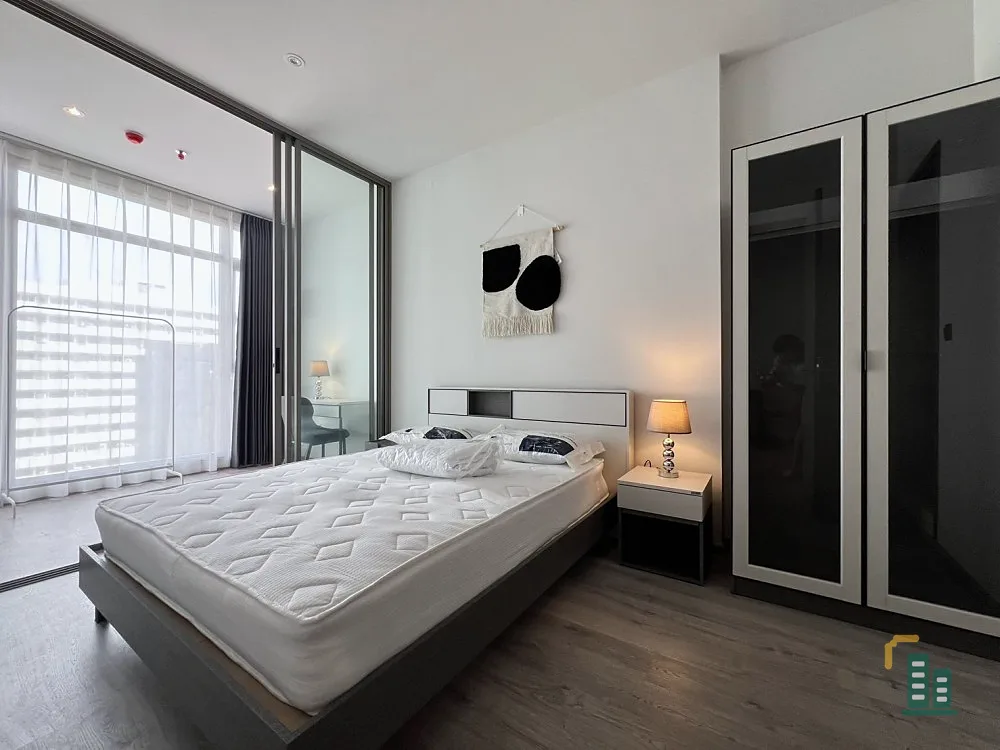 For rent!! Condo Rhythm Ekkamai Estate, 14th floor, high-rise condo, beautiful room in the heart of the city