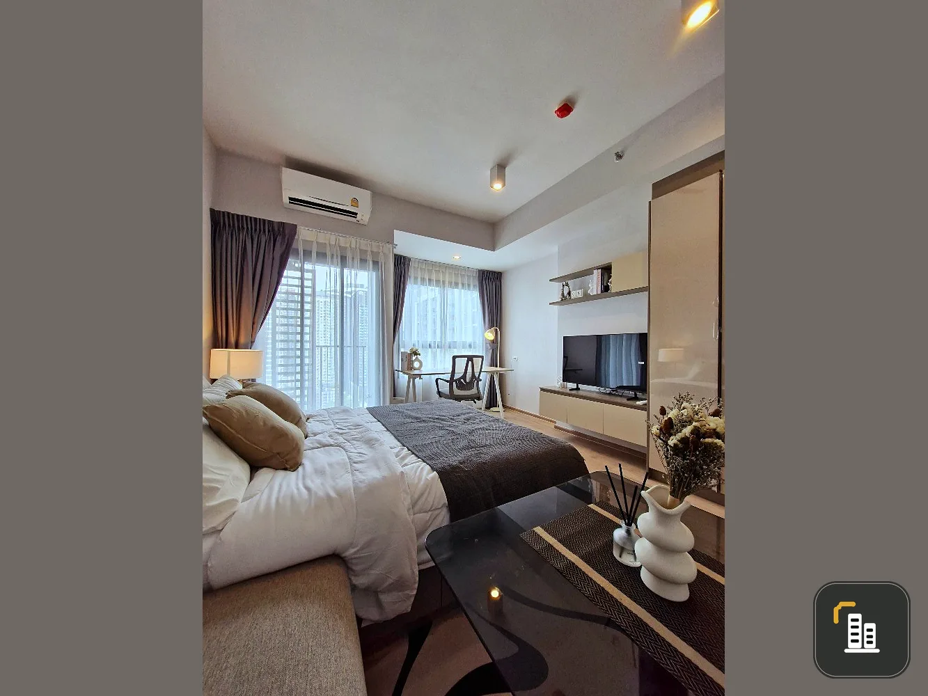 For rent: Ideo Rama 9 - Asoke, high floor, beautifully decorated room, comfortable to live in, complete electrical appliances, don't just look.
