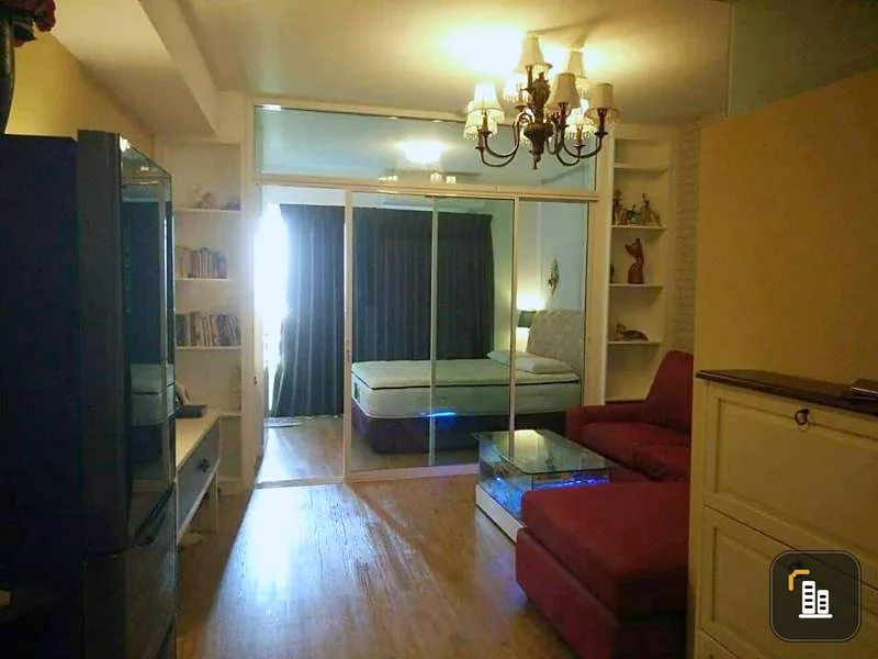 Condo for rent, Supalai River Resort, fully furnished, beautiful view, overlooking the Chao Phraya River on the side of the Krungthep Bridge.