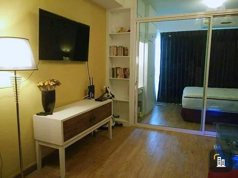 Condo for sale, Supalai River Resort, fully furnished, beautiful view, overlooking the Chao Phraya River on the side of the Krungthep Bridge.