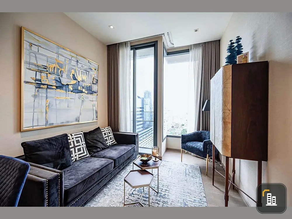 For rent, The ESSE Asoke, high ceiling, fully furnished, beautifully decorated, clean, unblocked view in front of the building, book now!