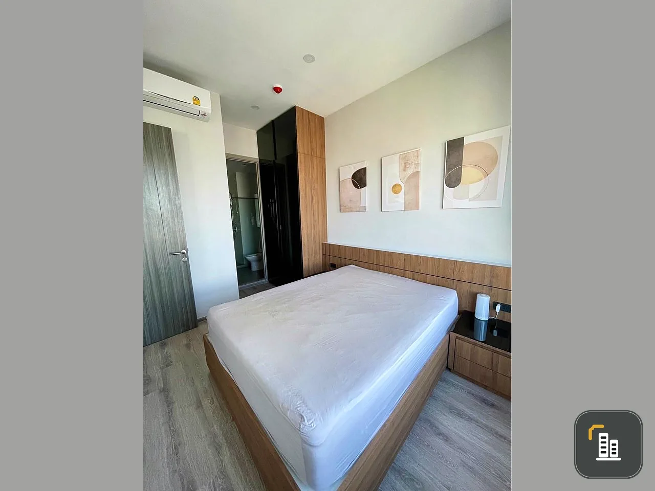 For rent Knightsbridge Prime Onnut, 44th floor, high view, fully furnished, ready to move in, complete facilities, hurry to move in.