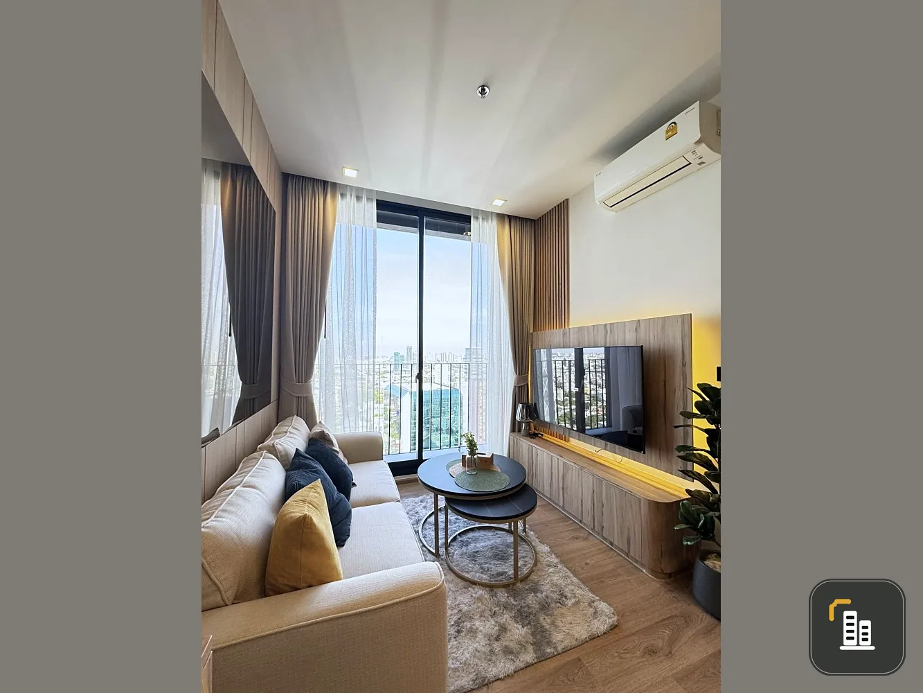 For rent Noble Around Ari, corner room, high floor, good view, cool breeze, furnished, ready to move in. You must not miss it.