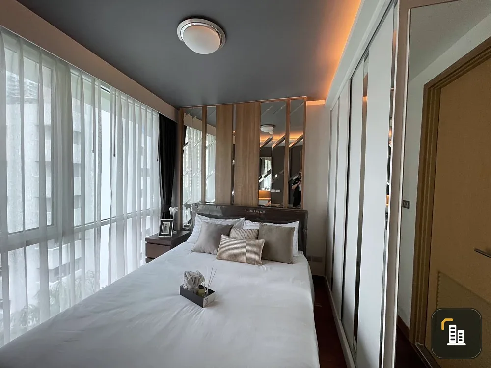 Urgent sale: Inter Lux Premier Sukhumvit 13, beautifully decorated room, complete in one place, come and be the owner today.