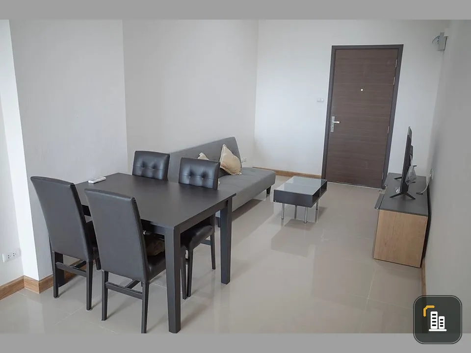 For sale: Supalai Veranda Ratchaphruek, very large room, north facing, not hot, good ventilation, garden in front of the room, very worth booking.