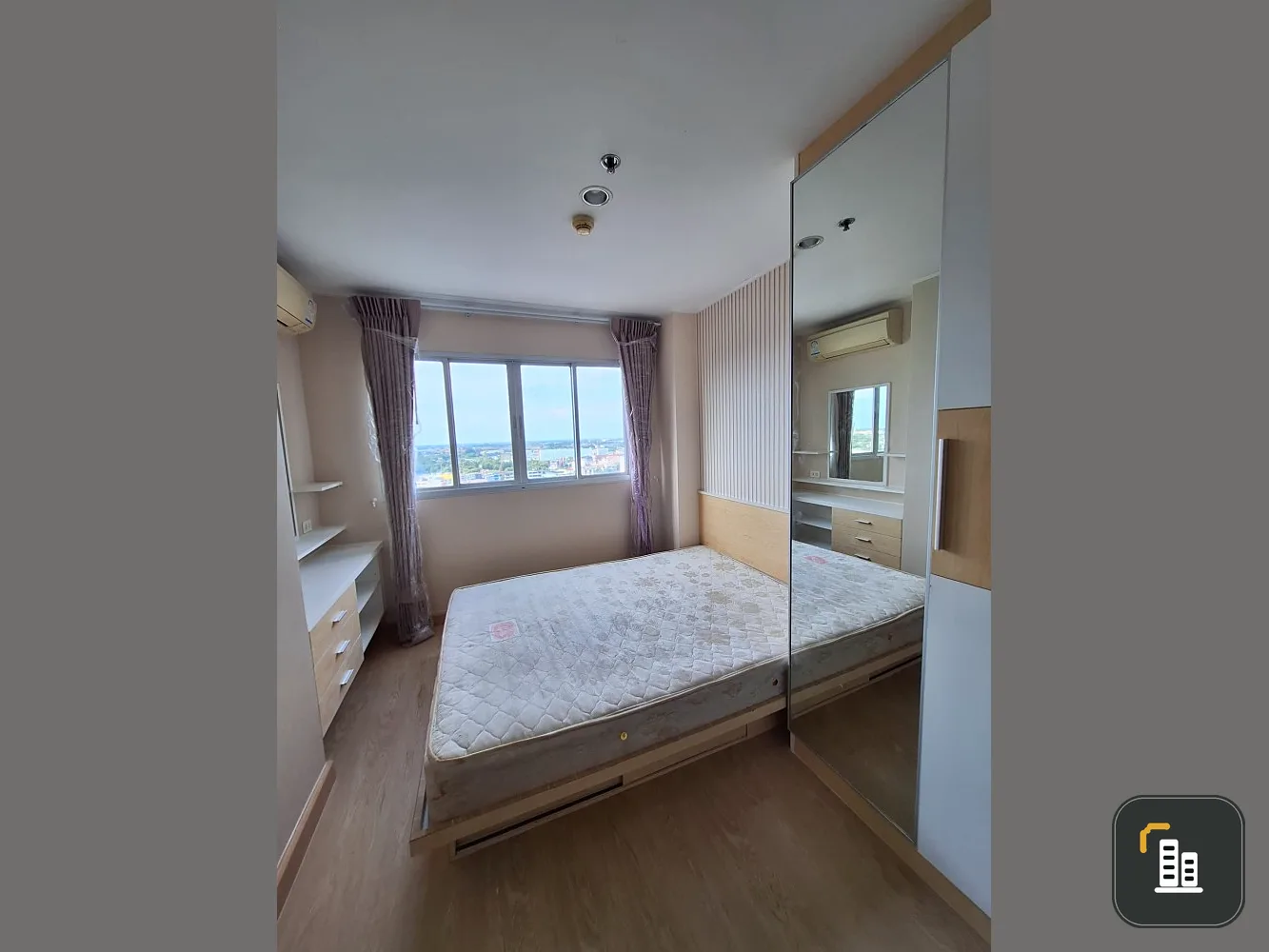 For sale, for rent, Lumpini Condo Town Ramintra - Nawamin, beautiful view, city side, no buildings blocking, lots of built-in furniture