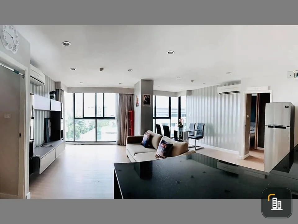 For sale, for rent, D 25 Thonglor Condominium, large room, comes with usable space, great price, hurry and reserve.