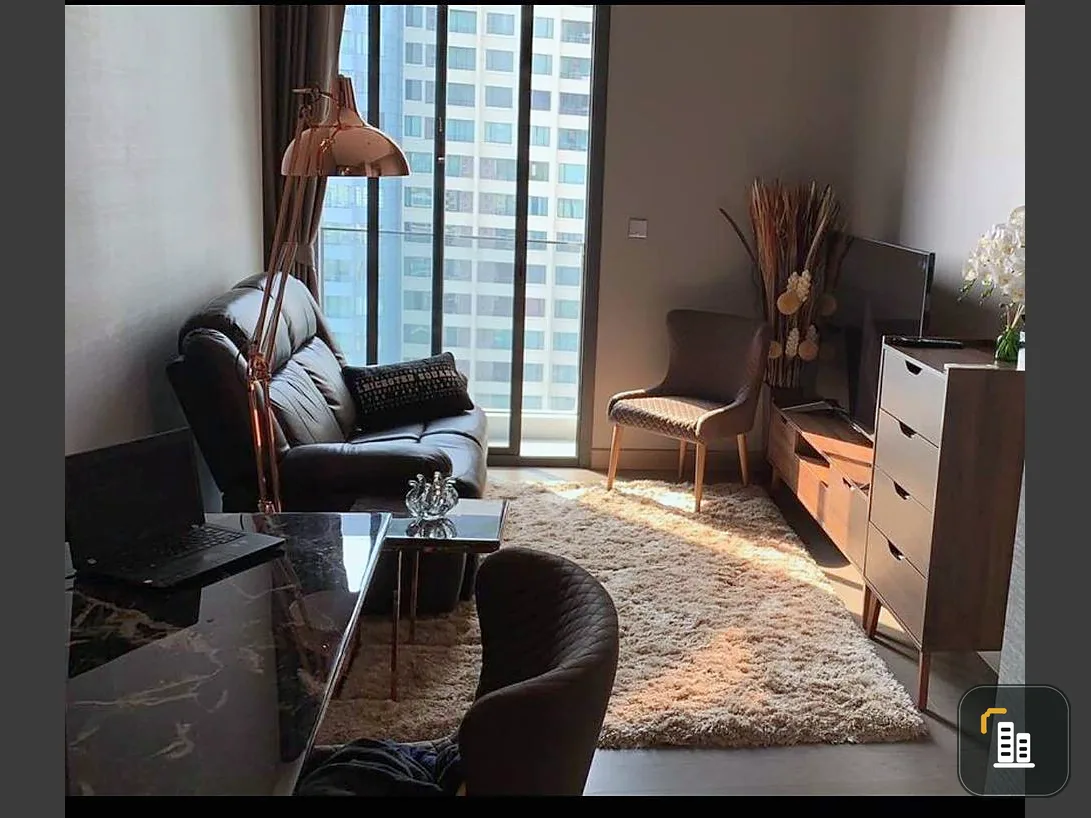 For sale: The Es at Singha Complex, high floor, 28th floor, beautiful city view, fully furnished, very worth booking.