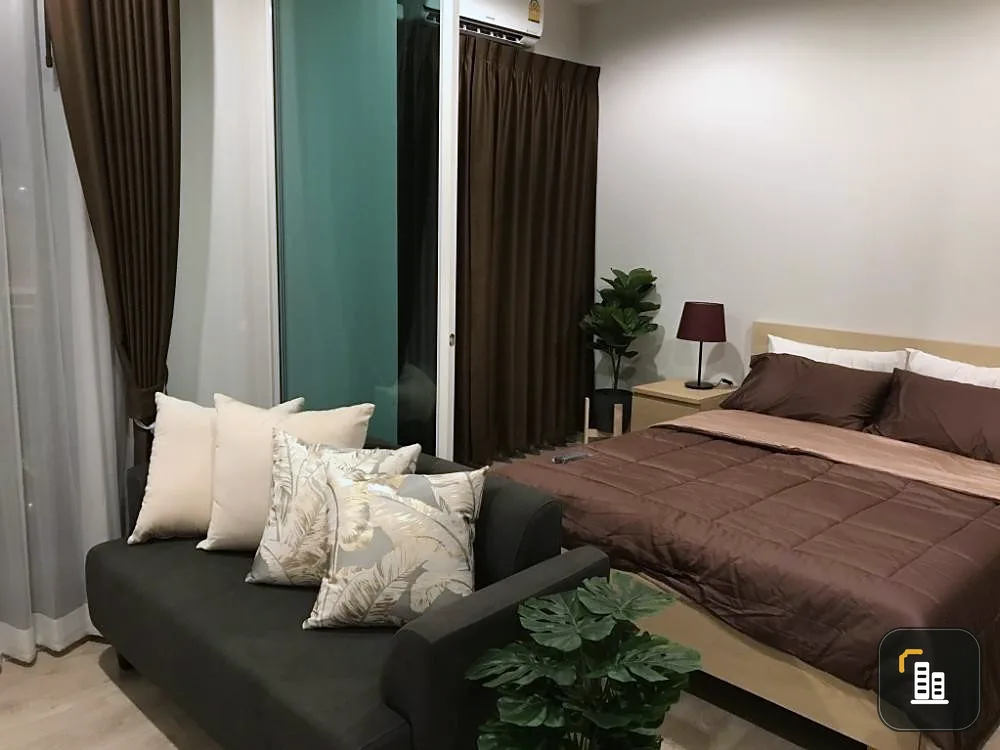 For sale: Sale Plus Talat Phlu Station, fully furnished and equipped with electrical appliances. Interested in owning one? Hurry and reserve now!
