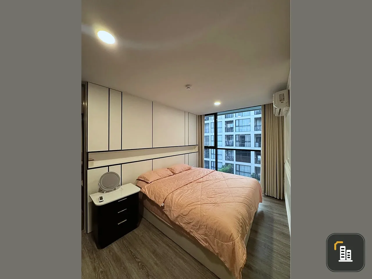 Urgent sale, Condo Flexi Sathorn - Charoen Nakhon, empty room, not expensive price, those who like to decorate rooms should not miss this.