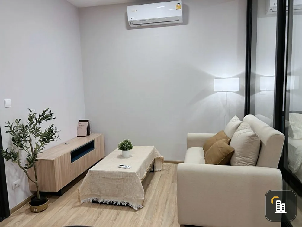 For rent, XT Phayathai, high floor, spacious room, beautifully decorated, with electrical appliances. You must not miss it.