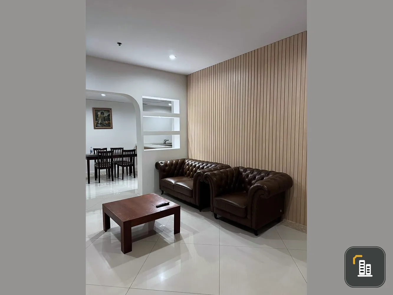 For rent: Empire Place Sathorn - Narathiwat, 21st floor, highest floor, great breeze, spacious room, full furniture, don't miss it.