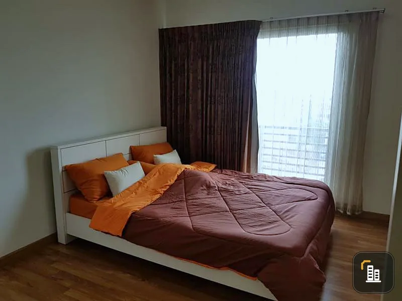 Urgent sale. The seed sathon-taksin. The room is beautiful and decorated. Furnish Hurry up and reserve now.