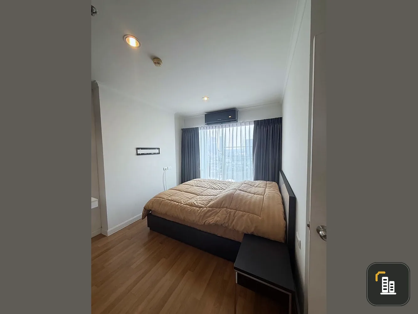 For sale: Lumpini Park Riverside Rama 3, 15th floor, river view, Bhumibol Bridge view, great price, hurry and reserve now.