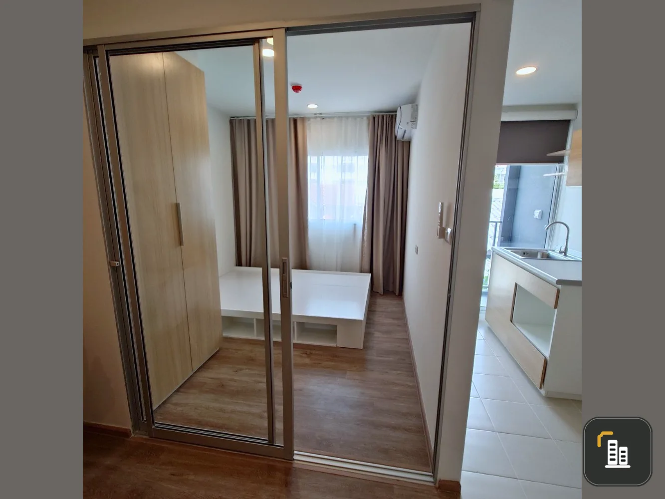 Urgent Sale!! Sena Kit Srinakarin - Sri Dan, 3rd floor, Building A, shady atmosphere, nice to live in, near the BTS, don't miss it!!