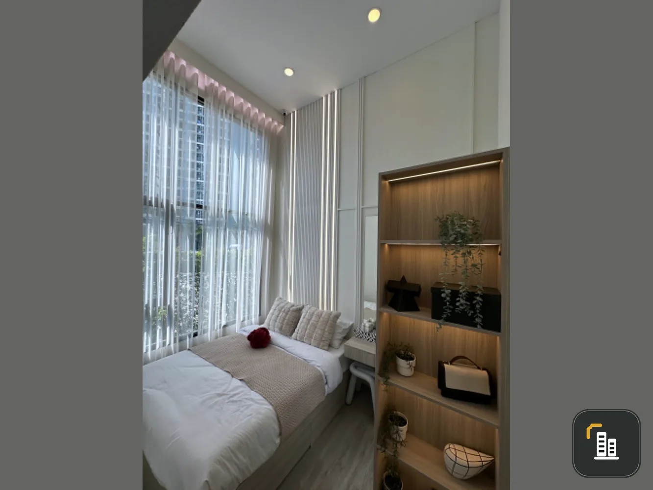 Urgent sale!! Origin Plug & Play E22 Station, corner room with BTS view + river bend, next to BTS, book now!!