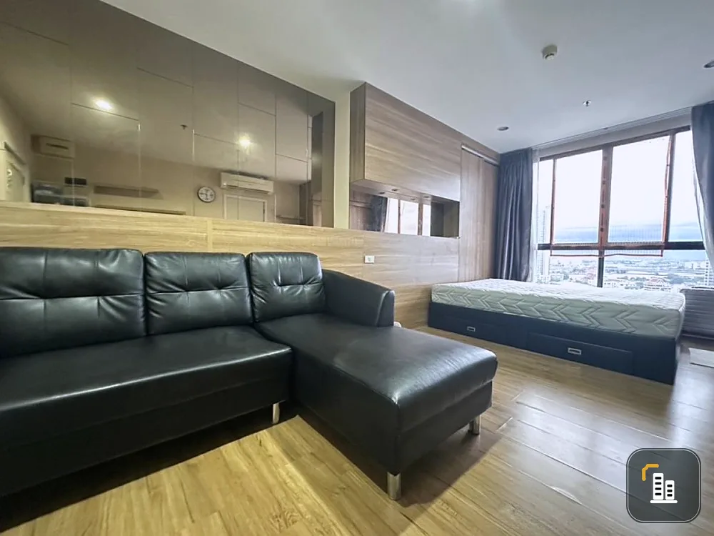 For sale: The Tree Interchange, 18th floor, Building B, Chao Phraya River view, fully furnished, nice to live in, reserve now, don't wait.