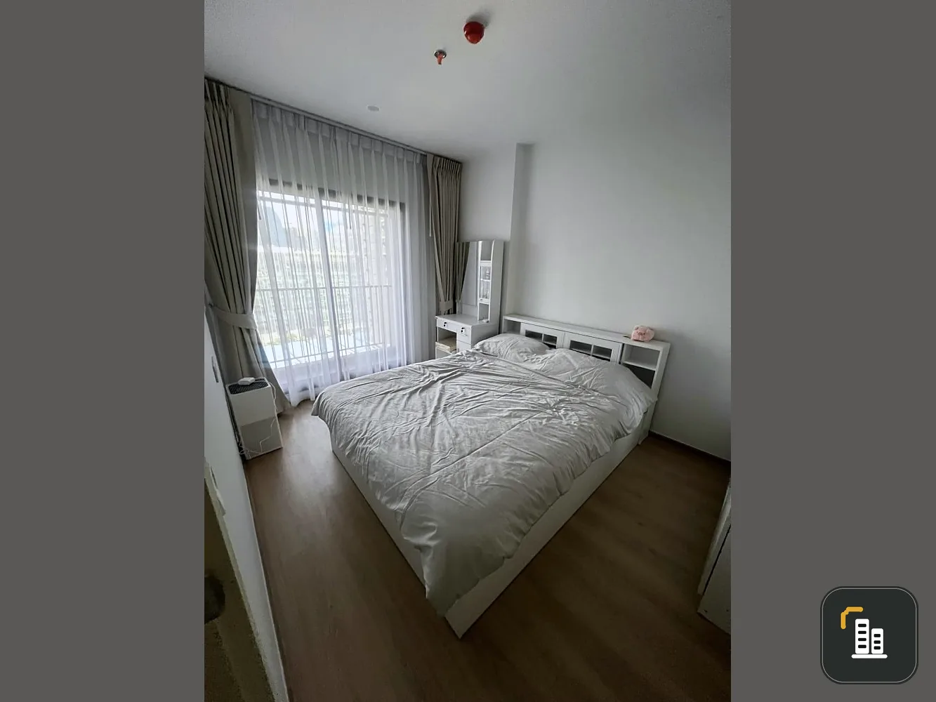 For rent: Life Rama 4 - Asoke, ready to move in, fully furnished, just bring your own luggage and move in.