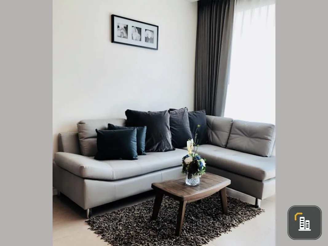 The River Condo, beautiful decorated room, vintage style, warm tone, beautiful view, price like this can't be found anymore. Hurry up to rent.