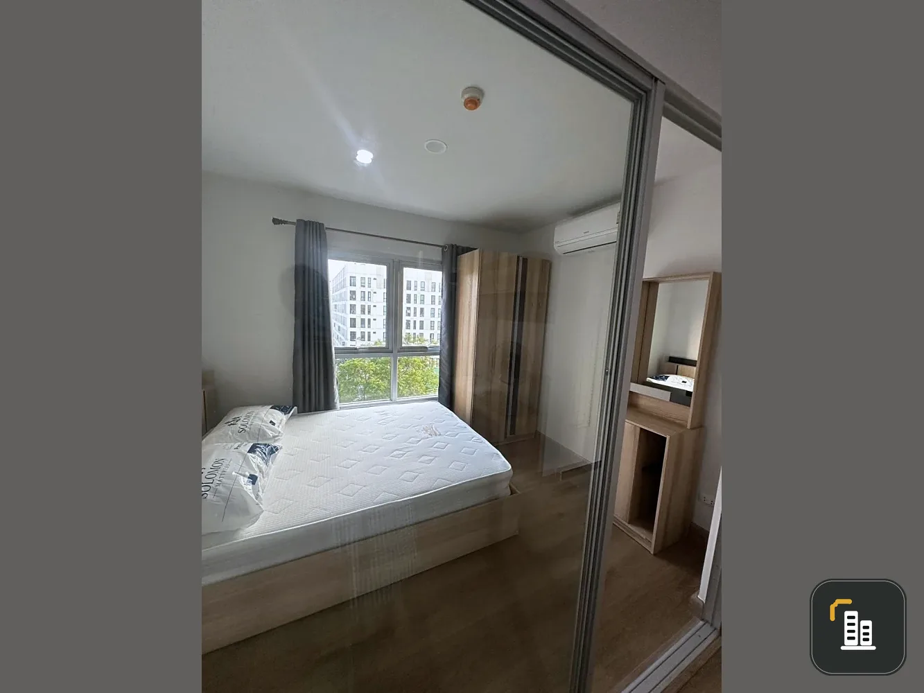For sale, for rent, Deco Arte, 6th floor, size 26 sq m., complete with furniture set, just bring your own and move in.
