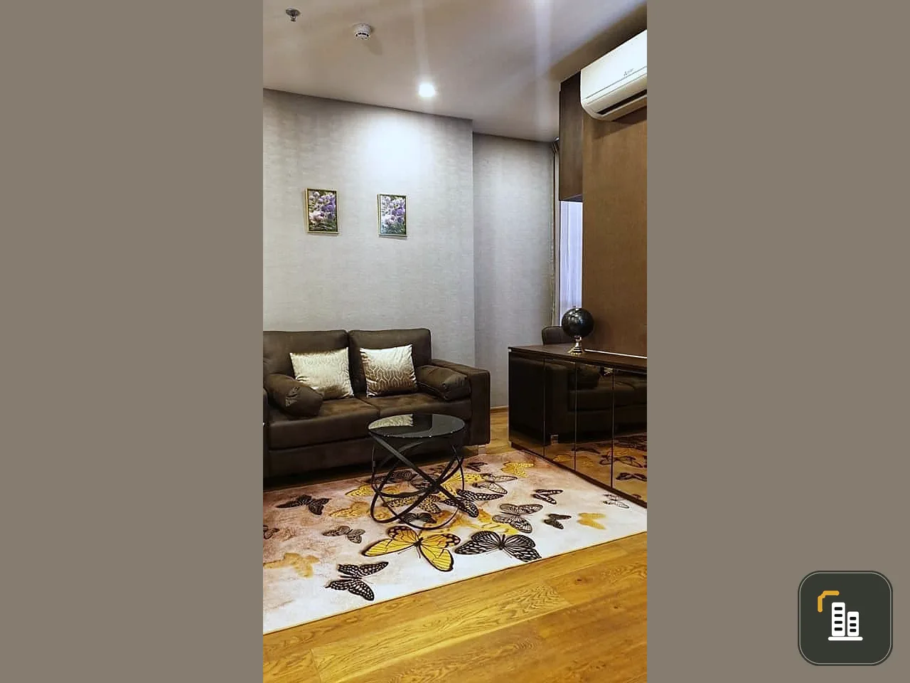 For sale: Q Chidlom-Phetchaburi, built-in in the whole room, north facing, unblocked view, many functions, can store things in many places, urgent