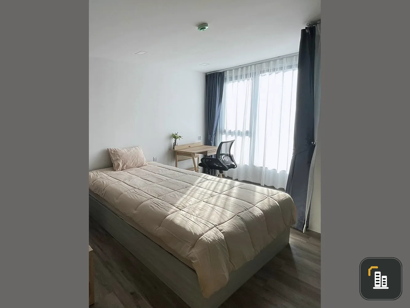 For rent: Cave Embrio Rangsit, 2nd floor, fully furnished room, move in with your bags immediately. Book now, don't miss out, hurry!