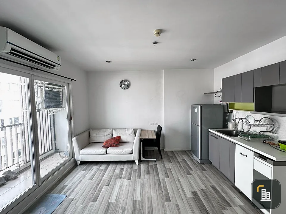 Condo for sale, The Key Prachachuen, 10th floor, city view + swimming pool view, room is not hot, good price, must hurry to reserve now.