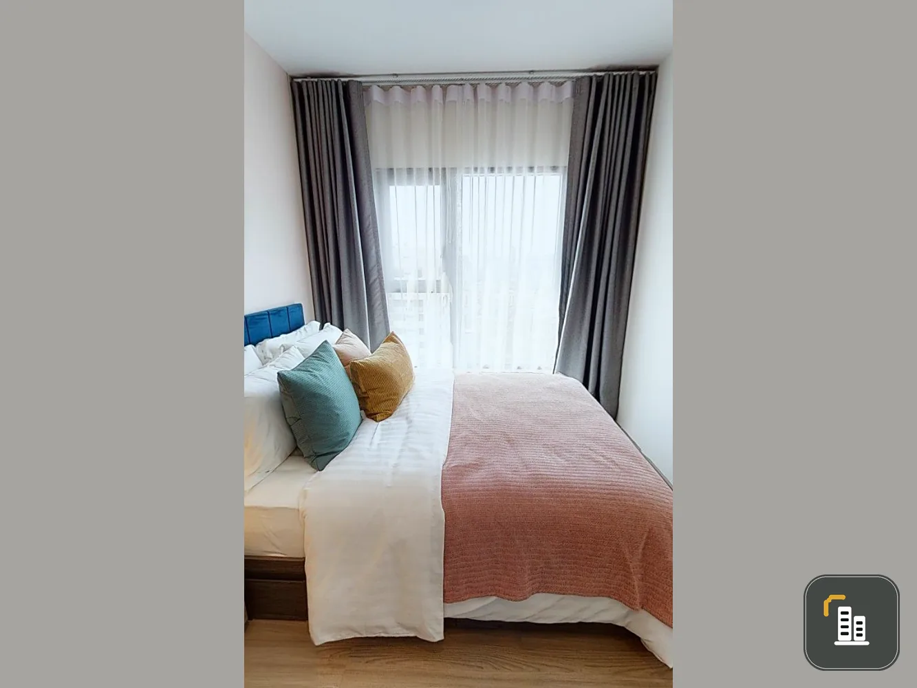 For sale: The Base Phetchaburi - Thonglor, high floor, spacious room, beautifully decorated, with amenities. Book first, get it first.