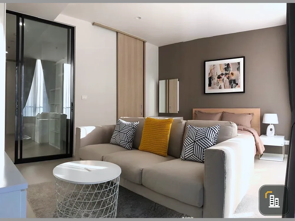 For rent!! Condo Noble Ploenchit, beautiful room, 3rd floor, Building C, garden corner room, fully furnished, ready to move in. Book now!!