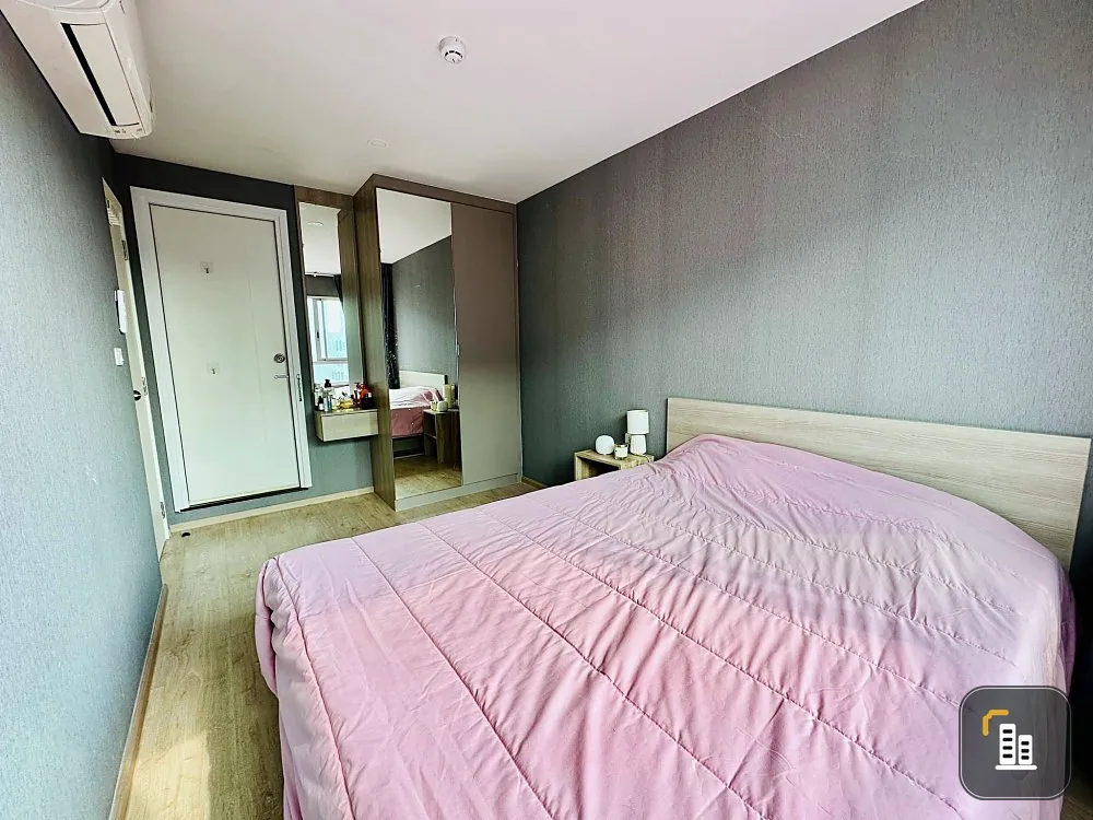 For sale: Elio Del Moss Phahon Yothin 34, corner room, top floor, not crowded, very private, can't miss out on booking.