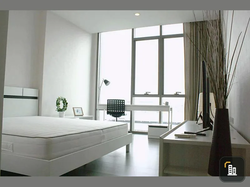 Very urgent. Condo for sale The Room BTS Wongwian Yai, next to BTS, good location, good investment, don't miss it.