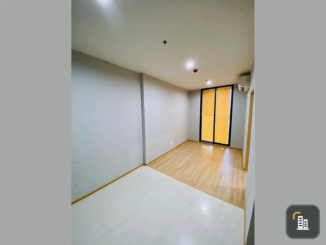 Selling down payment Skyrise Sukhumvit 64, 10th floor, north-facing balcony, garden view, high floor, just right, you can become the owner.