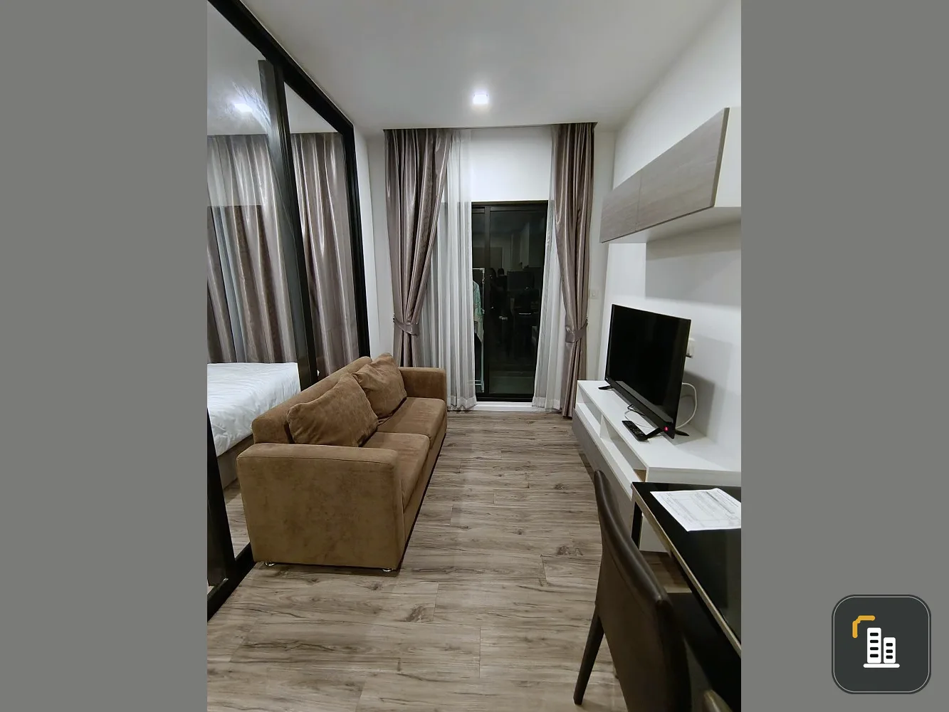 For rent: Knights Bridge The Ocean Sriracha, 9th floor, mountain view, fully furnished room, nice to live in, book now, don't miss out.
