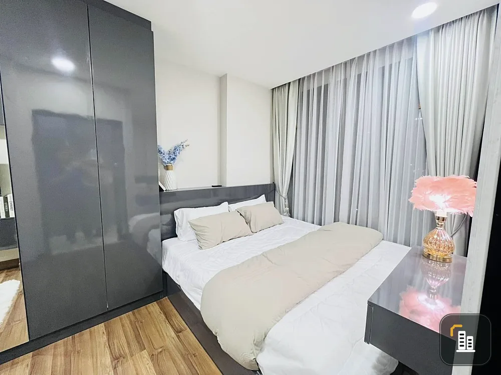 For sale: Infinity Condo (Central Pattaya), built-in decoration, beautiful furniture, gray color throughout the room, complete electrical appliances,