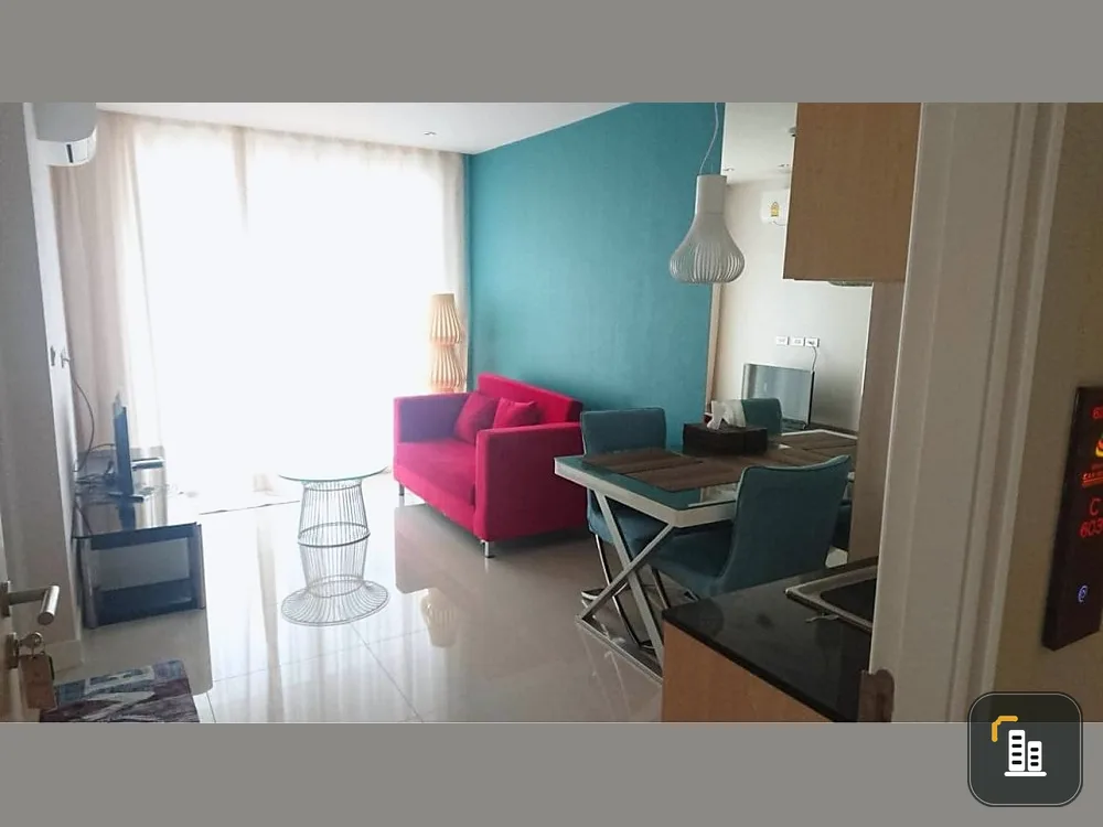 For sale: Grand Caribbean Resort Pattaya (South Pattaya) swimming pool view, great feel, like being in a resort. Must book now.