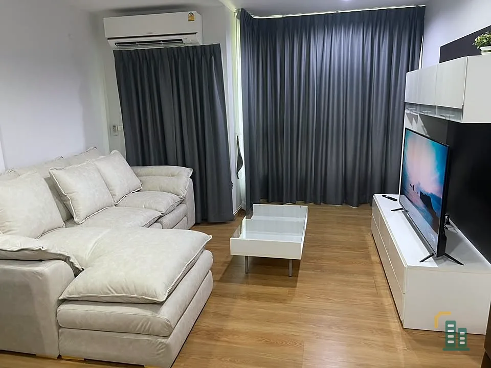For rent: The Address Sukhumvit 42, large room 52.50 sq m, plenty of usable space, complete set of furniture, book now.