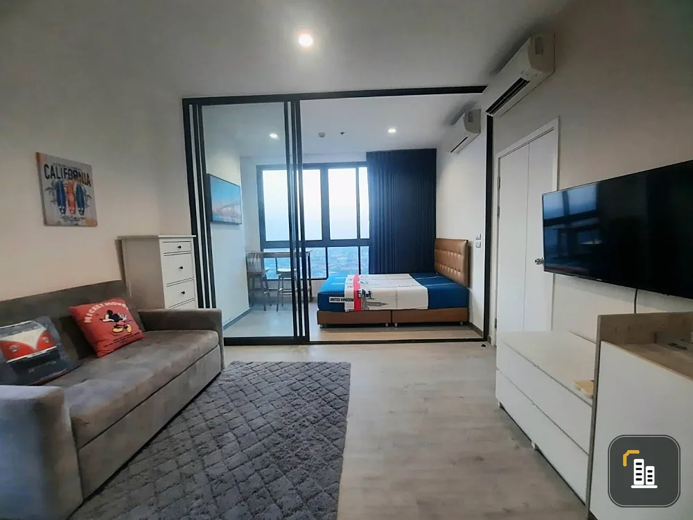 For rent: The Tree Rio Bang O Station, 39th floor, very high, amazing view, beautiful room, fully decorated + furniture, urgent