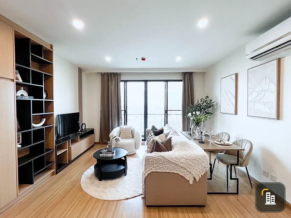 For rent or sale: The Gallery Bearing, high floor room, fully furnished, ready to move in, luxury style, just bring your bags and move in.