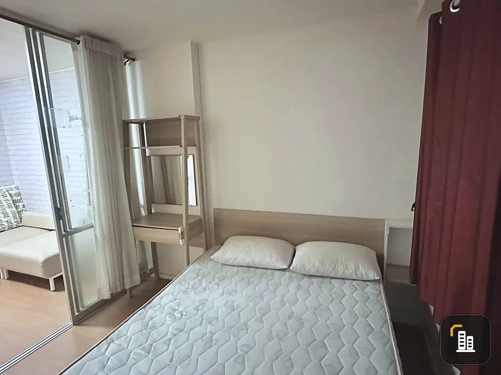 Urgent sale Lumpini Condo Town Chonburi - Sukhumvit, separated room, complete furniture + electrical appliances, hurry and reserve now.