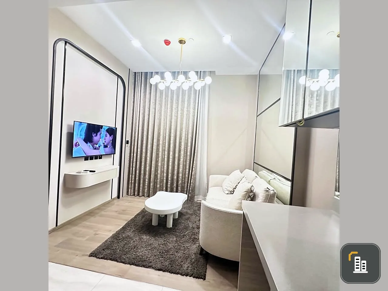 For rent: The Crest Park Residence, 18th floor, Central Ladprao view, beautifully decorated, fully built-in, hurry and reserve now.