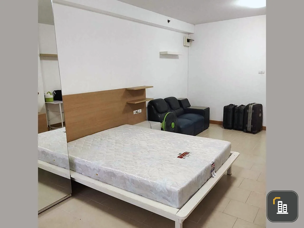 For sale: City Home Ratchaprarop, Building 2, 10th floor, studio room, 33 sq m., with furniture included with the project, get it now.