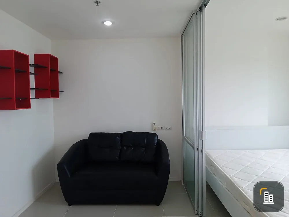 For sale: Lumpini Condo Town, North Pattaya, Sukhumvit (North Pattaya), 23rd floor, very high, city view + sea, very good atmosphere