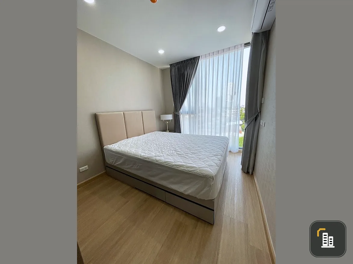 For rent!! Lloyd Research Center-Thonglor, 2-bedroom Suite, good location, convenient transportation, don't miss it!!