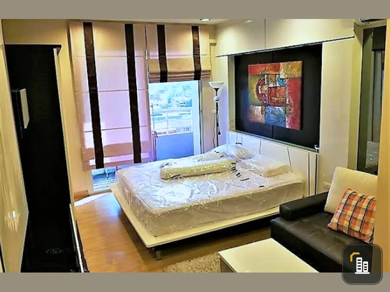 The Lighthouse Sathorn-Charoen Nakhon Condo for rent, you can keep your bags in. City view. Hurry up to rent.