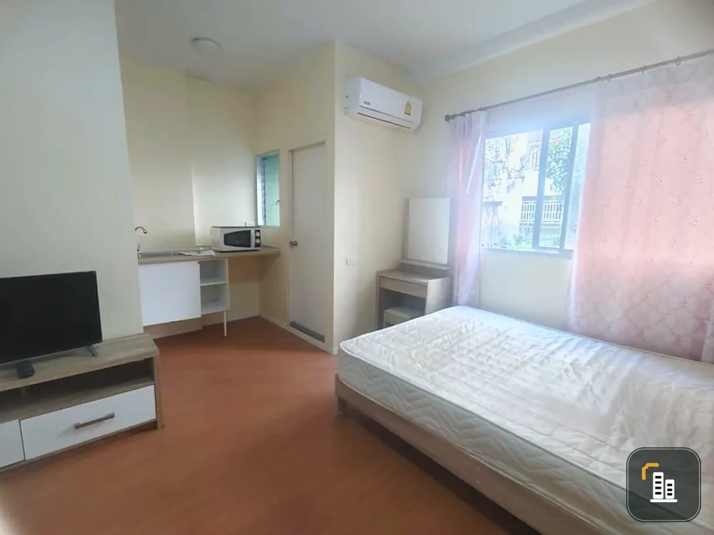 Urgent sale Lumpini Condo Town Chonburi - Sukhumvit 1st floor, bright room, fully furnished, book first, get first.
